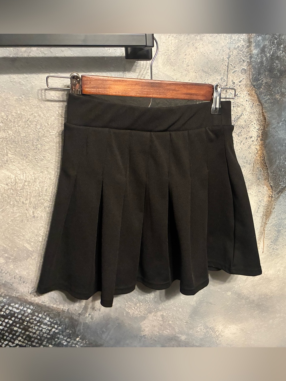 PLEATED BLACK MINI SKORT / SKIRT 🌹